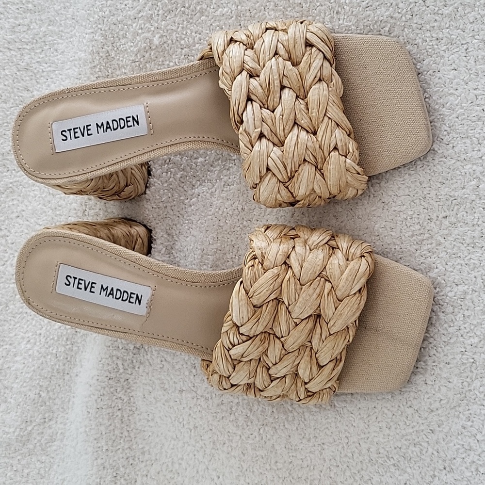 **DAMAGED**STEVE MADDEN "Laveda" Raffia Block-Heel Sandal Size 5.5‎
